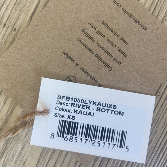 NWT Stone Fox Swim River Bottoms Purple White Floral Scrunch Bikini Color Kauai - Picture 3 of 7